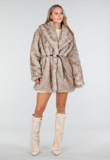 Beige Bontjas met Riem