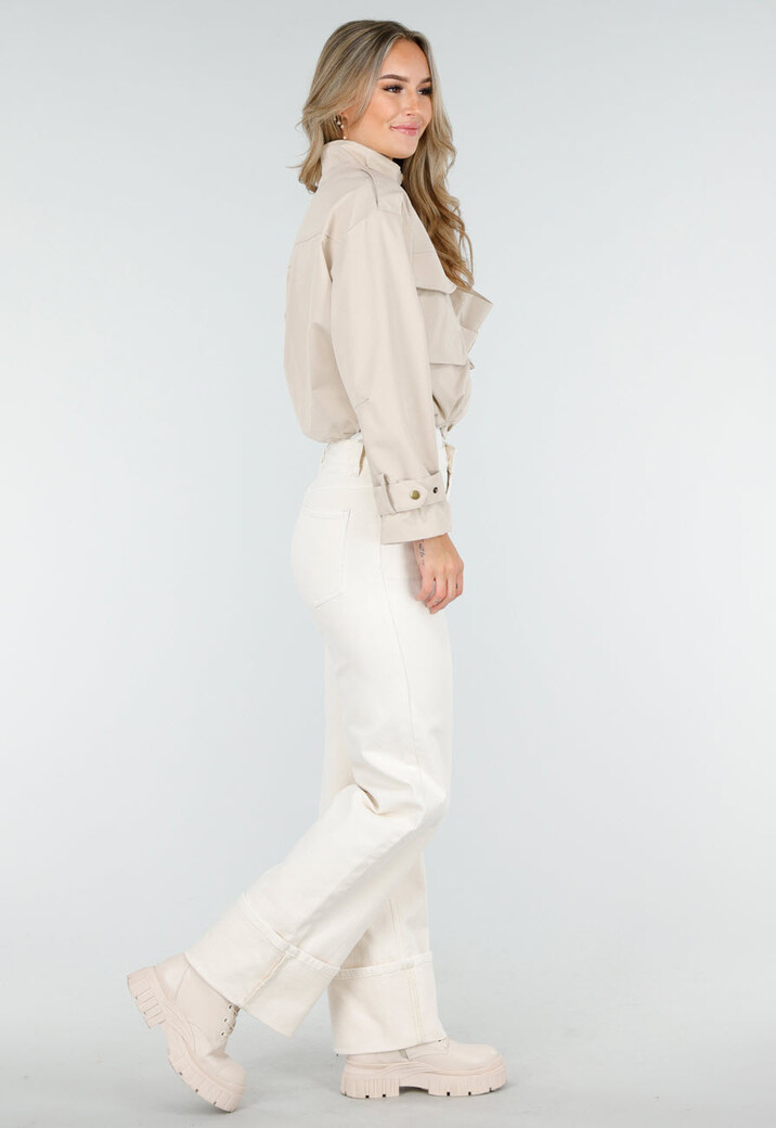 Licht Beige Cropped Jas met Grote Borstzakken en Epauletten