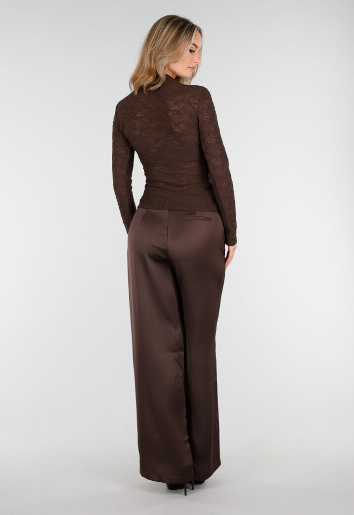 Bruine Kantentop met Hoge Hals en Lange Mouwen