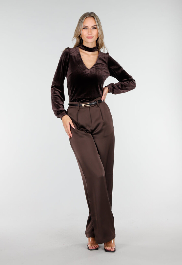 Bruine Velours Top met Cut-Out Halslijn en Lange Mouwen