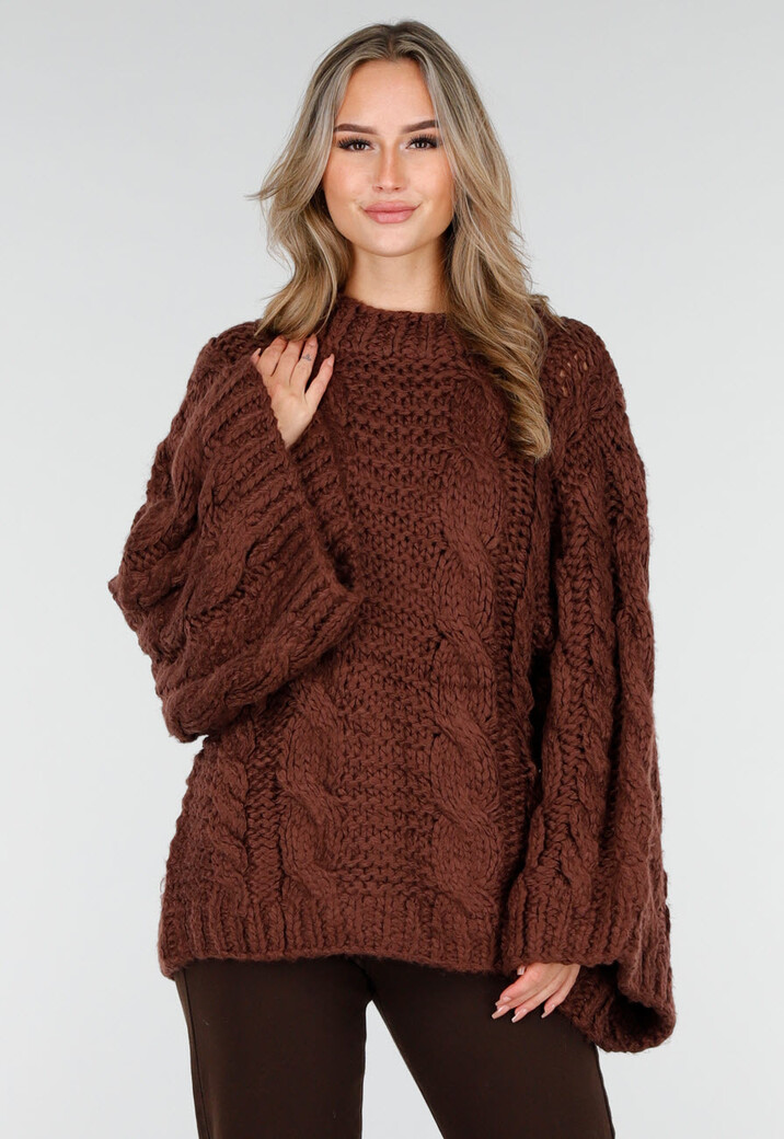 Bruine Gebreide Trui met Kabelpatroon en Wijde Mouwen