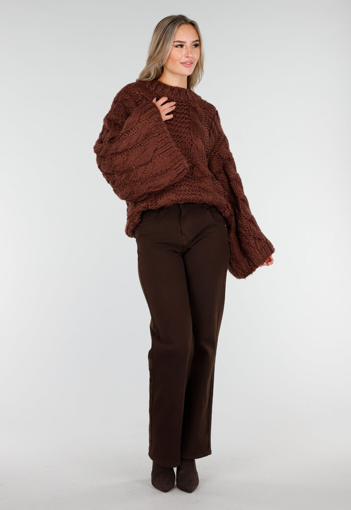 Bruine Gebreide Trui met Kabelpatroon en Wijde Mouwen