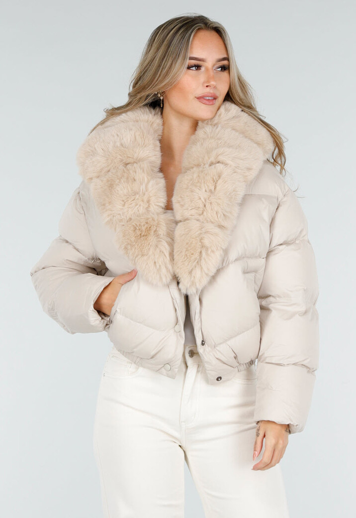 Beige Pufferjas met Bontkraag en Drukknopen