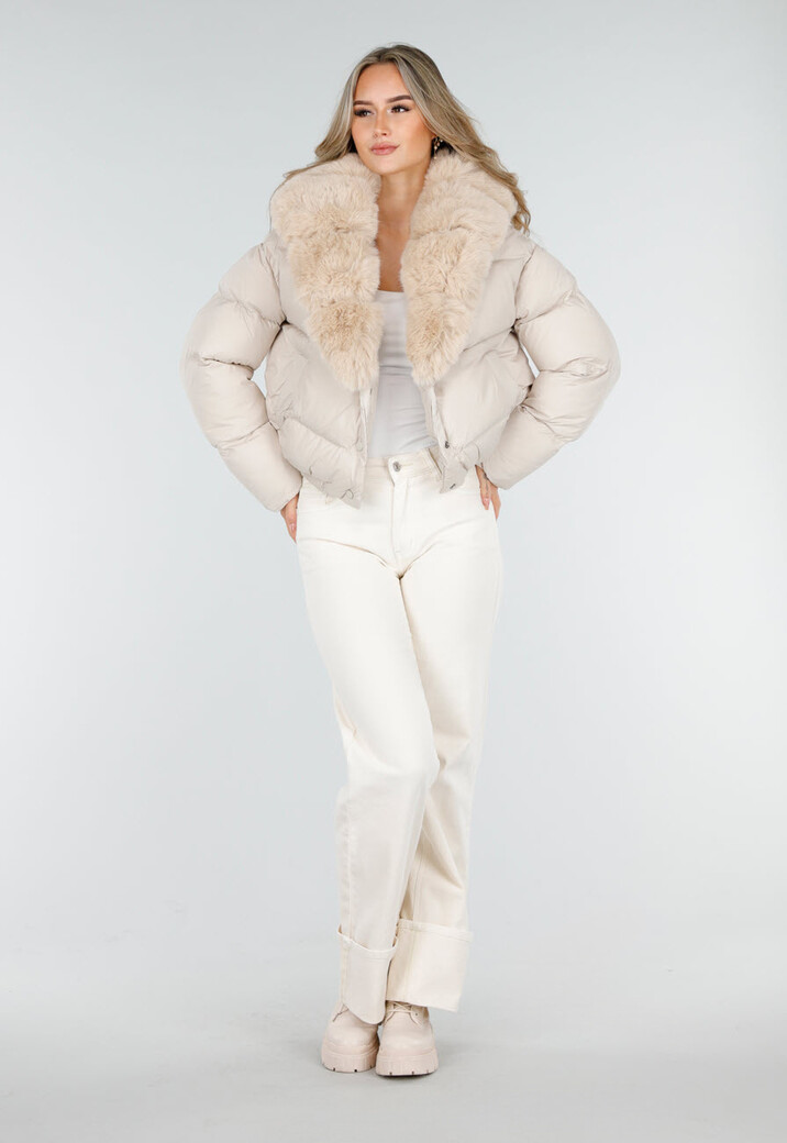 Beige Pufferjas met Bontkraag en Drukknopen