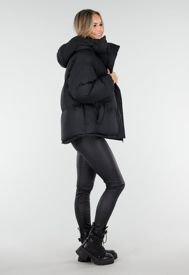 Zwarte Puffer Jas met Capuchon en Ritssluiting