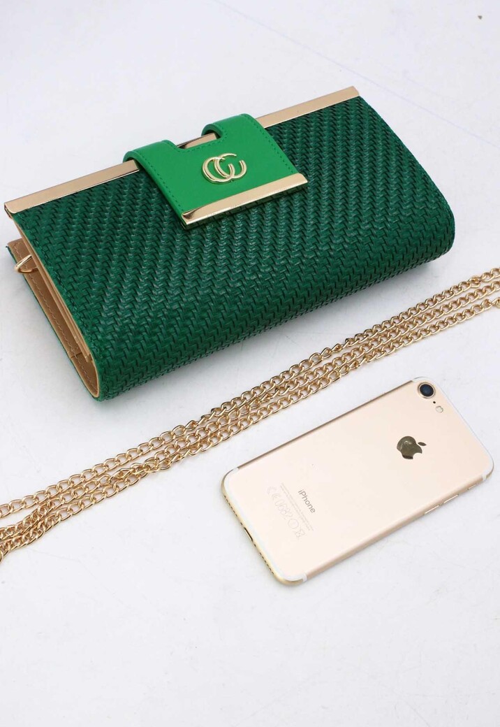 Groene Gevlochten Clutch van Imitatieleer met Gouden Schouderketting