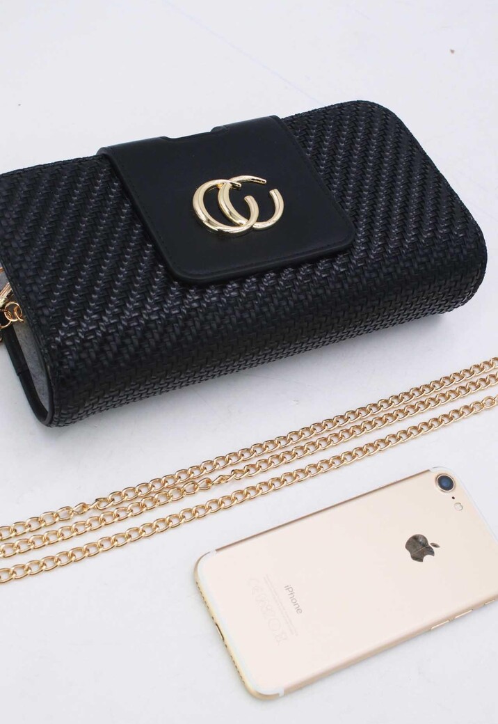 Zwarte Schoudertas met Gouden Chain en Geweven Structuur