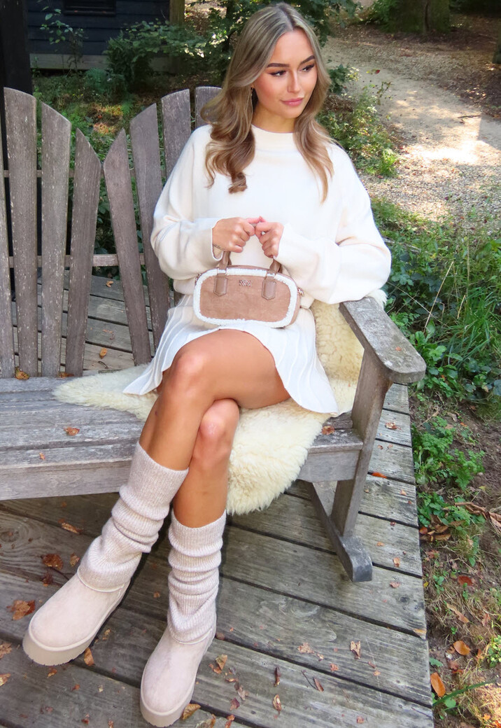 Crème Gebreide Two-Piece met Trui en Rok