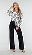 Witte Blouse met Zwarte Bloemenprint en Lange Mouwen