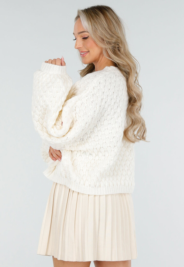 Beige Gebreide Trui met Rode Hartjes en Ballonmouwen