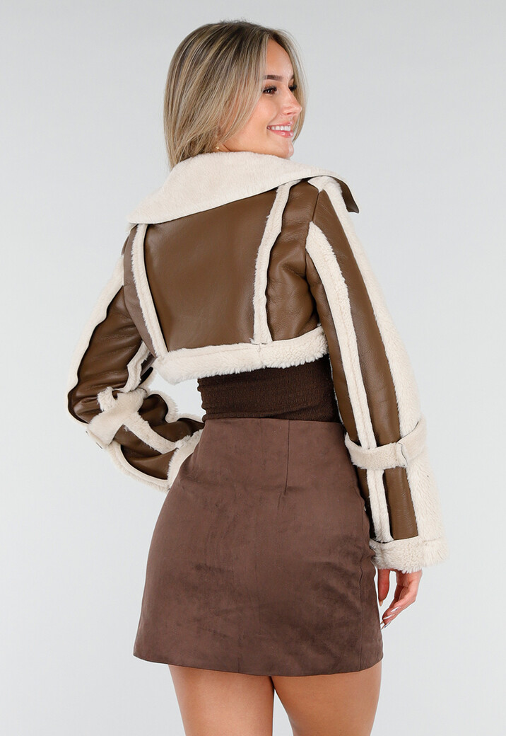 Korte Bruine Lederlook Jas met Imitatiebont