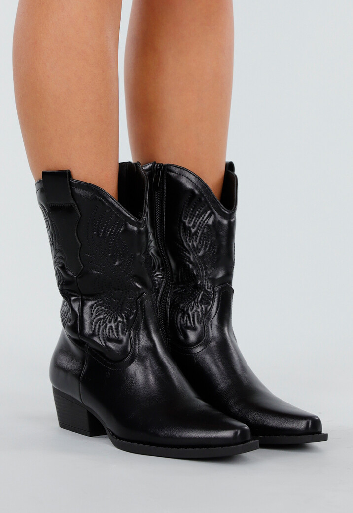 Zwarte Cowboylaarzen met Stikseldetail en Lage Hak