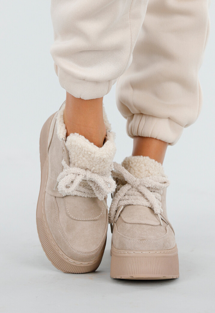 Beige Suède Sneakers met Warme Voering en Plateauzool