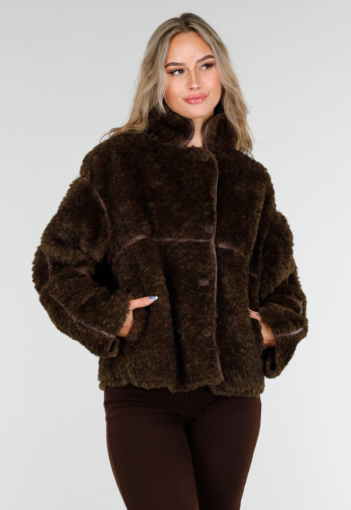 Donkerbruine Teddy Jas met Knoopsluiting