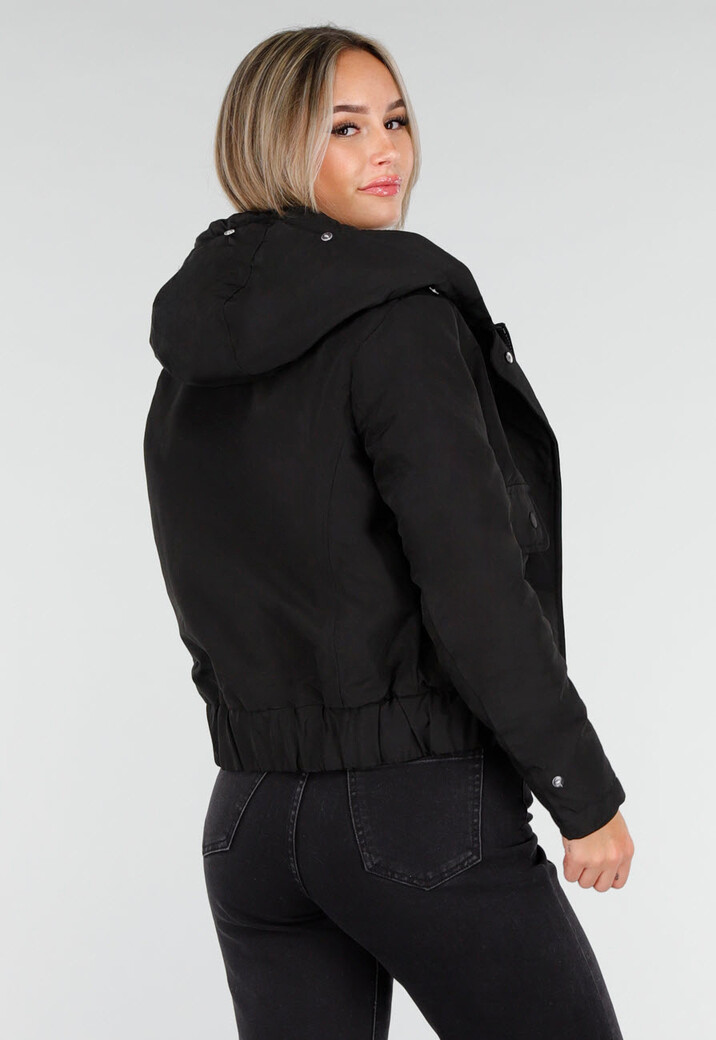 Donkerbruine Jas met Imitatiebontkraag en Manchetten