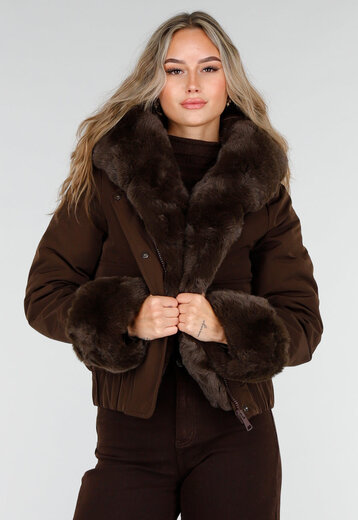 Donkerbruine Jas met Bontkraag