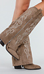 Taupe cowboylaarzen met borduursel en suèdelook