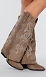 Taupe cowboylaarzen met borduursel en suèdelook