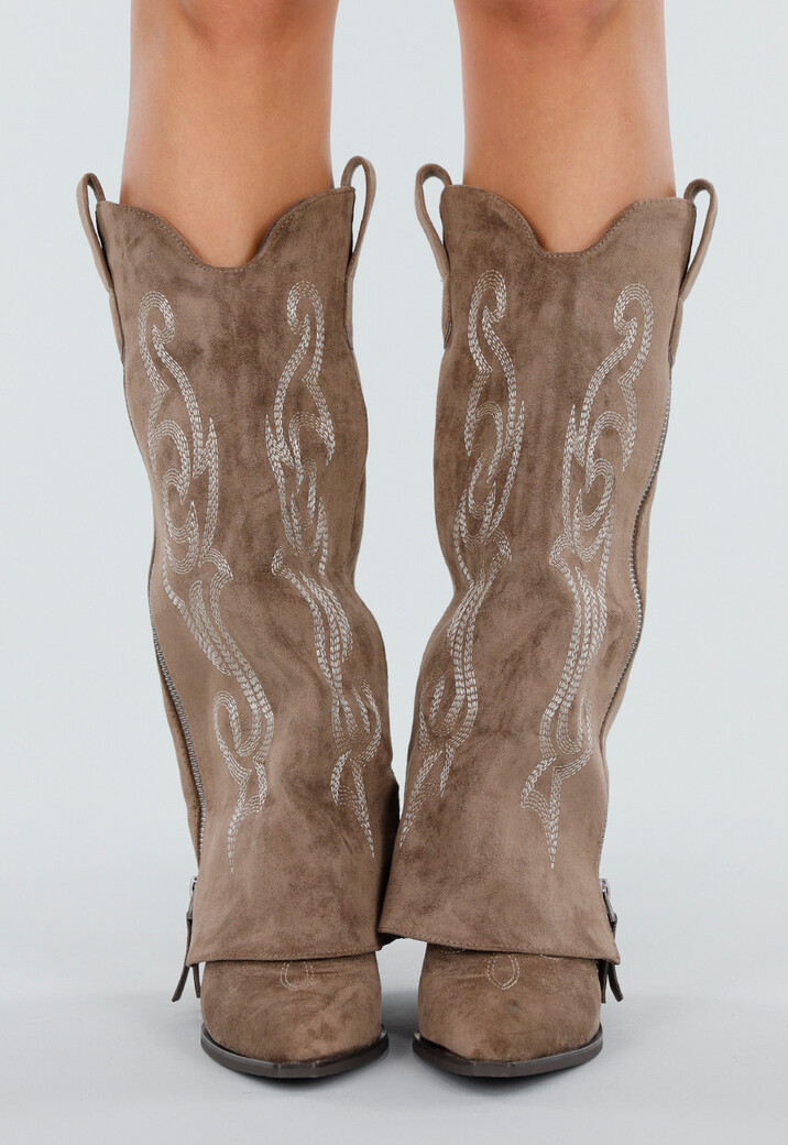 Taupe cowboylaarzen met borduursel en suèdelook