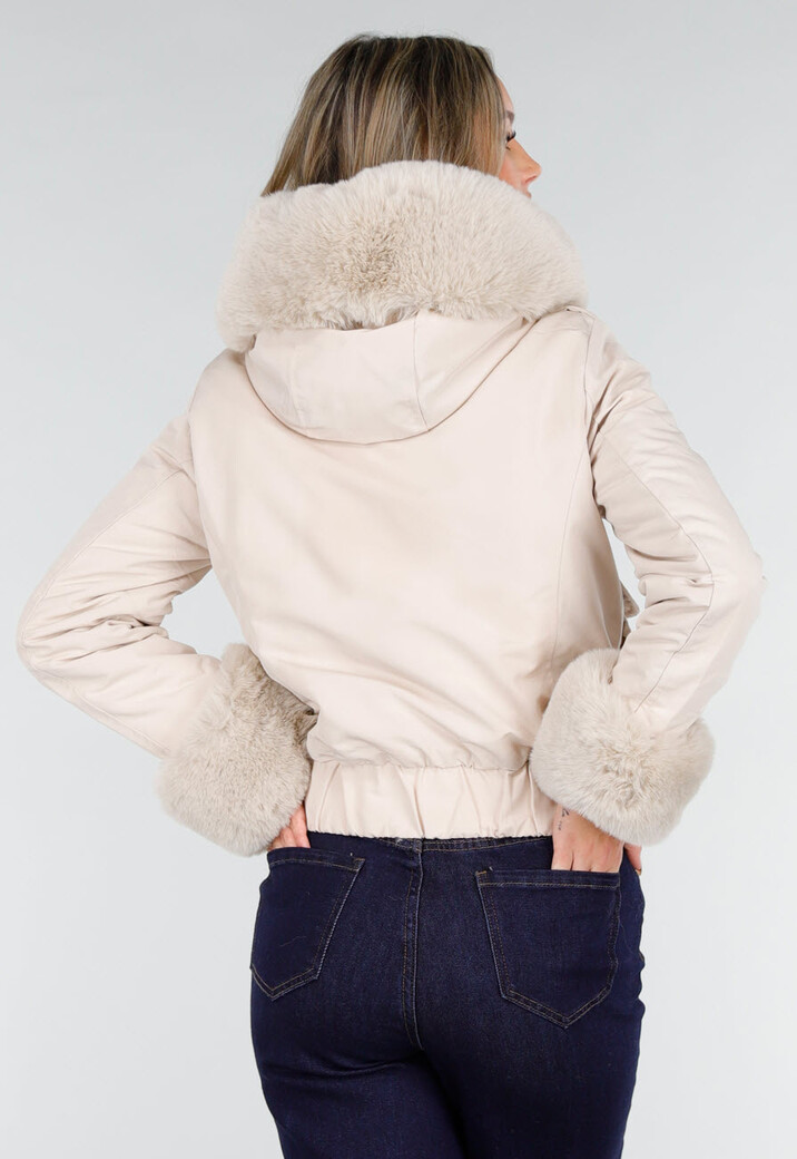 Beige Jas met Faux Fur Kraag en Manchetten