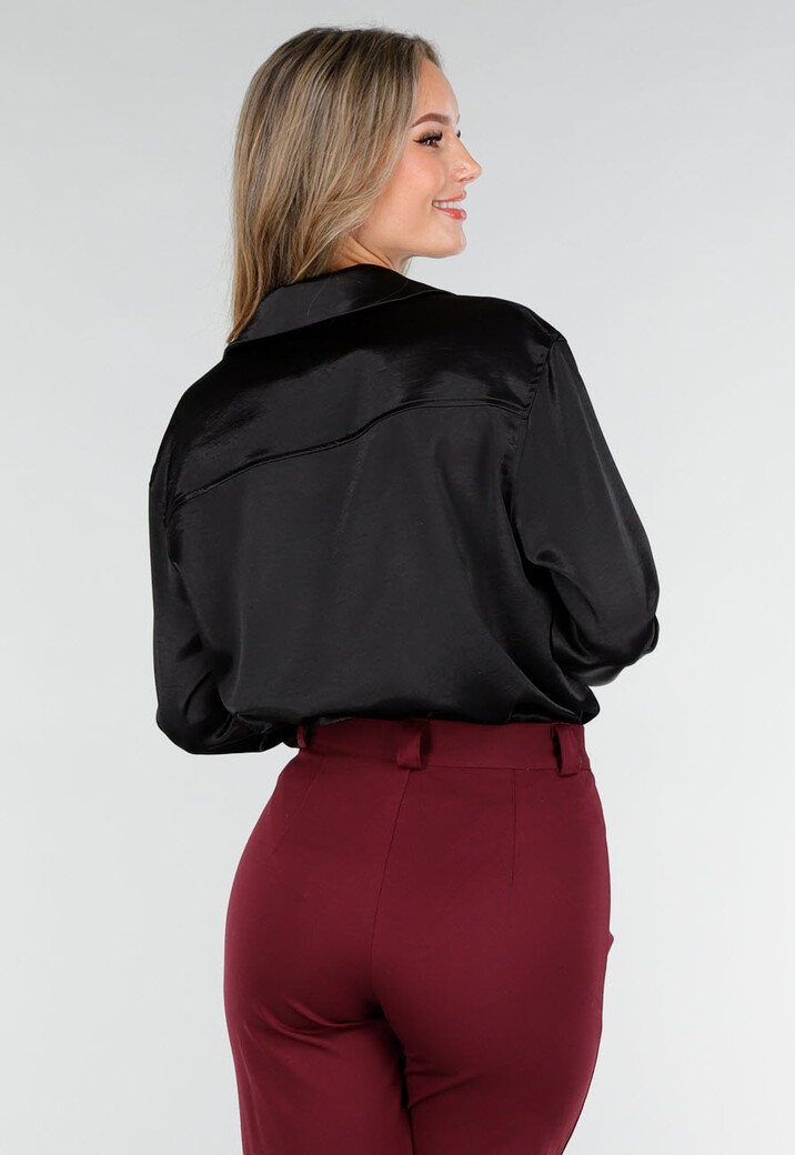 Zwarte Satijnlook Blouse met Lange Mouwen en Knoopsluiting