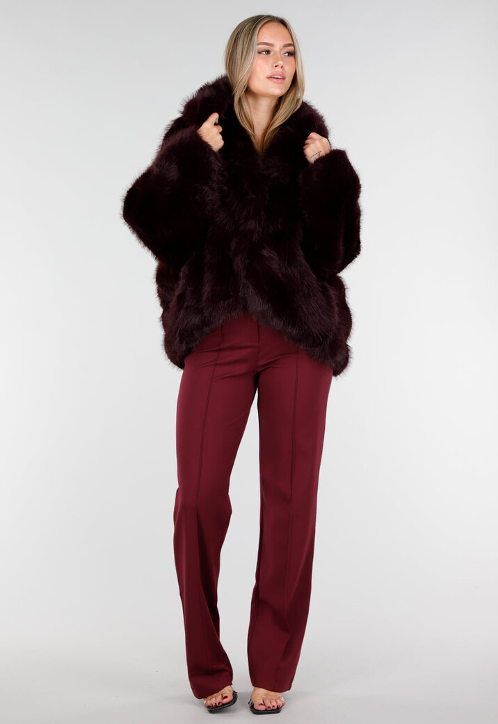 Bordeauxrode Faux Fur Jas met Capuchon