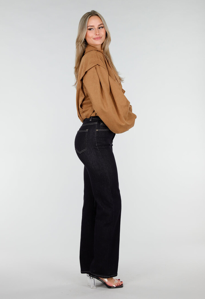 Camelkleurige Cropped Jas met Oversized Mouwen en Knopen