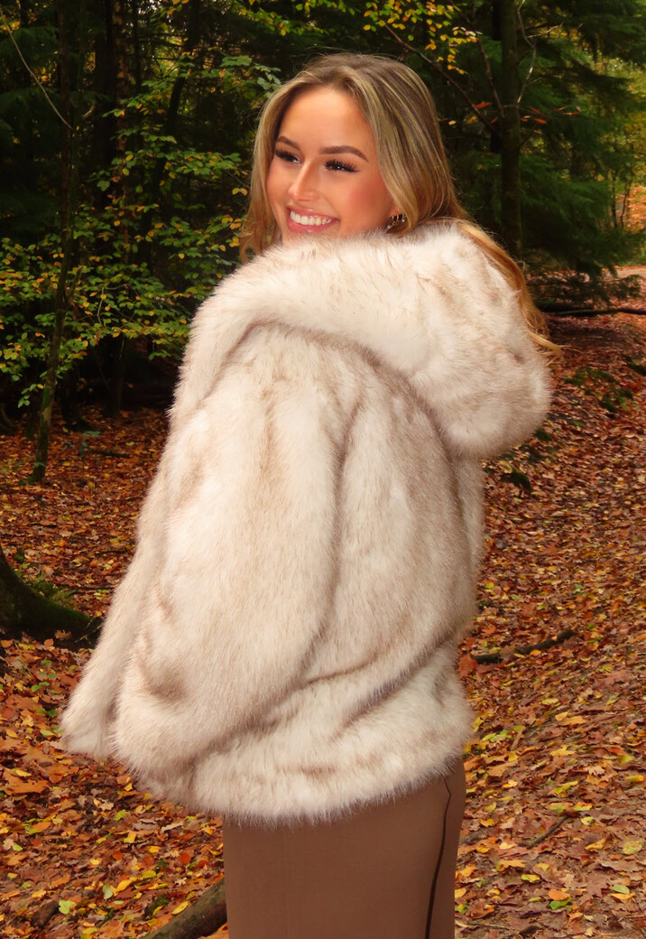 Beige Faux Fur Jas met Capuchon