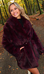 Bordeauxrode Faux Fur Jas met Ceintuur en Brede Kraag
