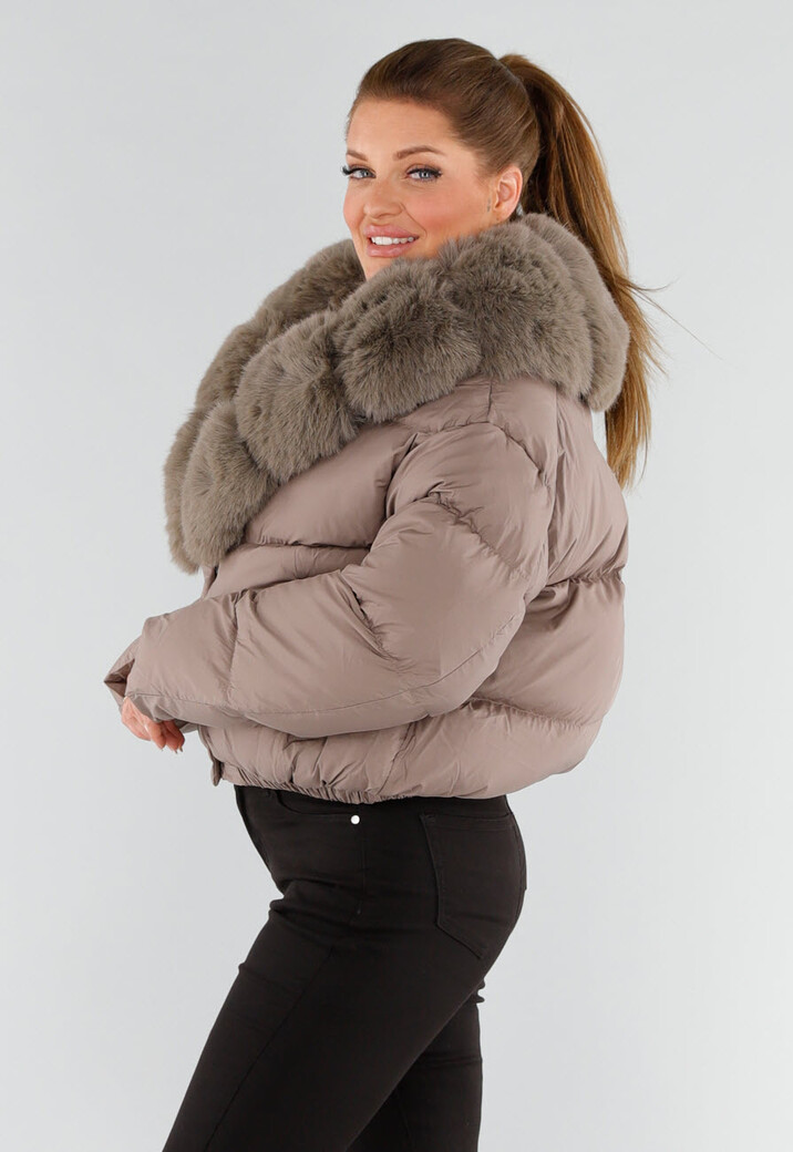 Taupe Pufferjas met Brede Imitatiebontkraag