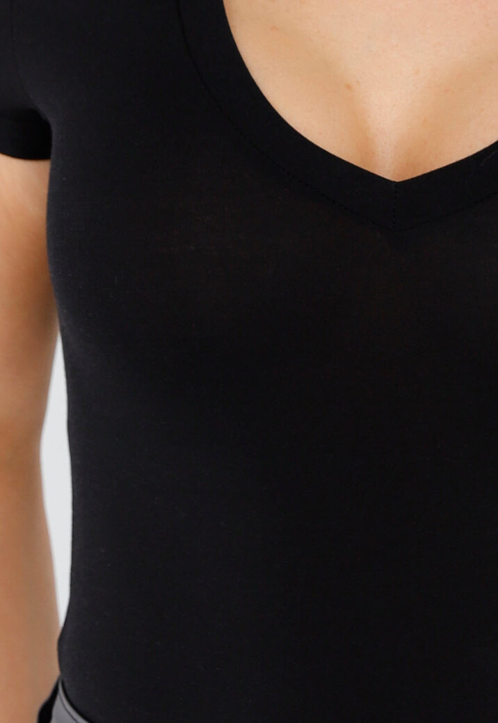 Zwarte Body met V-Hals en Korte Mouwen