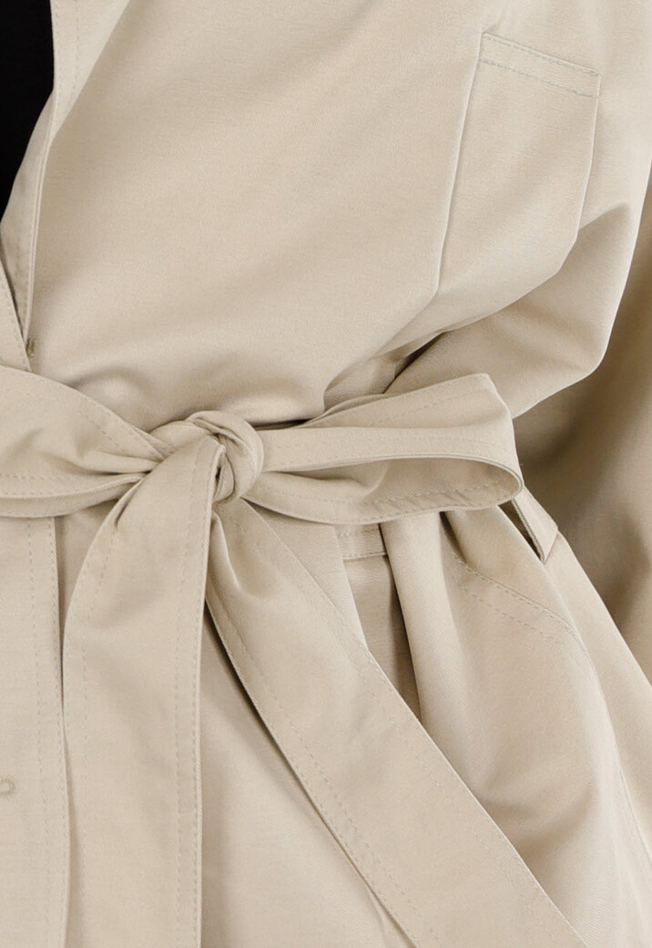 Beige Oversized Jas met Ceintuur en Brede Kraag