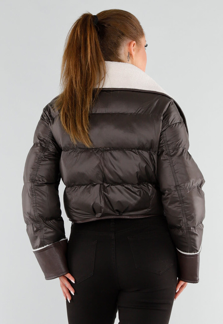 Donkerbruine Pufferjas met Witte Sherpa Kraag