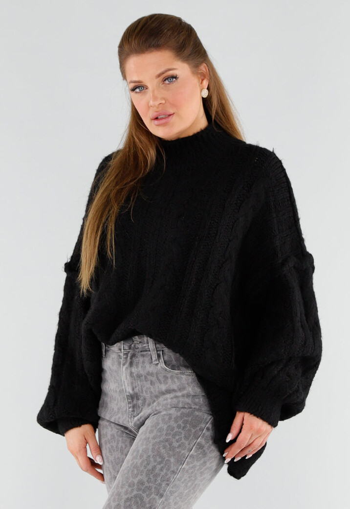 Zwarte Oversized Gebreide Trui met Colkraag en Kabelpatroon