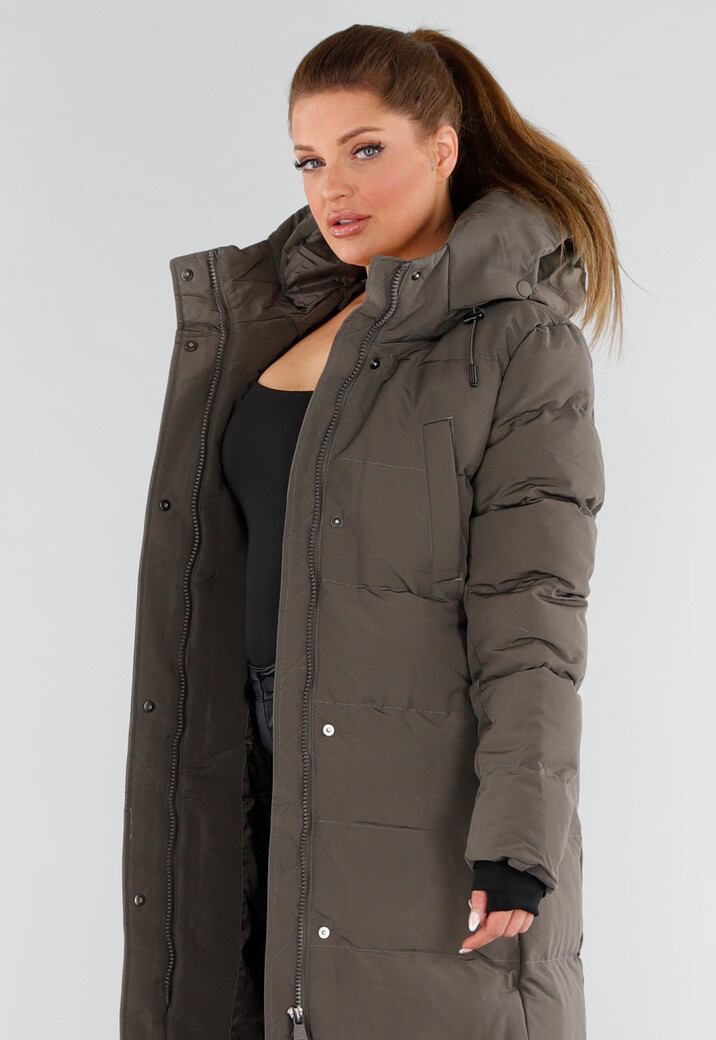 Khaki Lange Pufferjas met Capuchon en Hoge Kraag