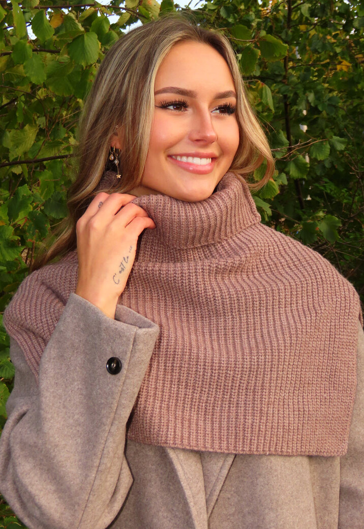 Gebreide Sjaal met Hoge Col