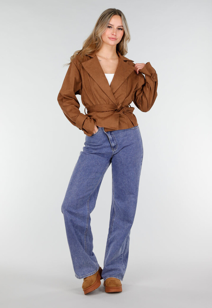 Bruine Jas van Suèdelook met Strikceintuur