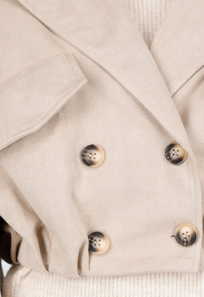 Beige Suède Look Jasje met Dubbele Knoopsluiting en Wijde Mouwen