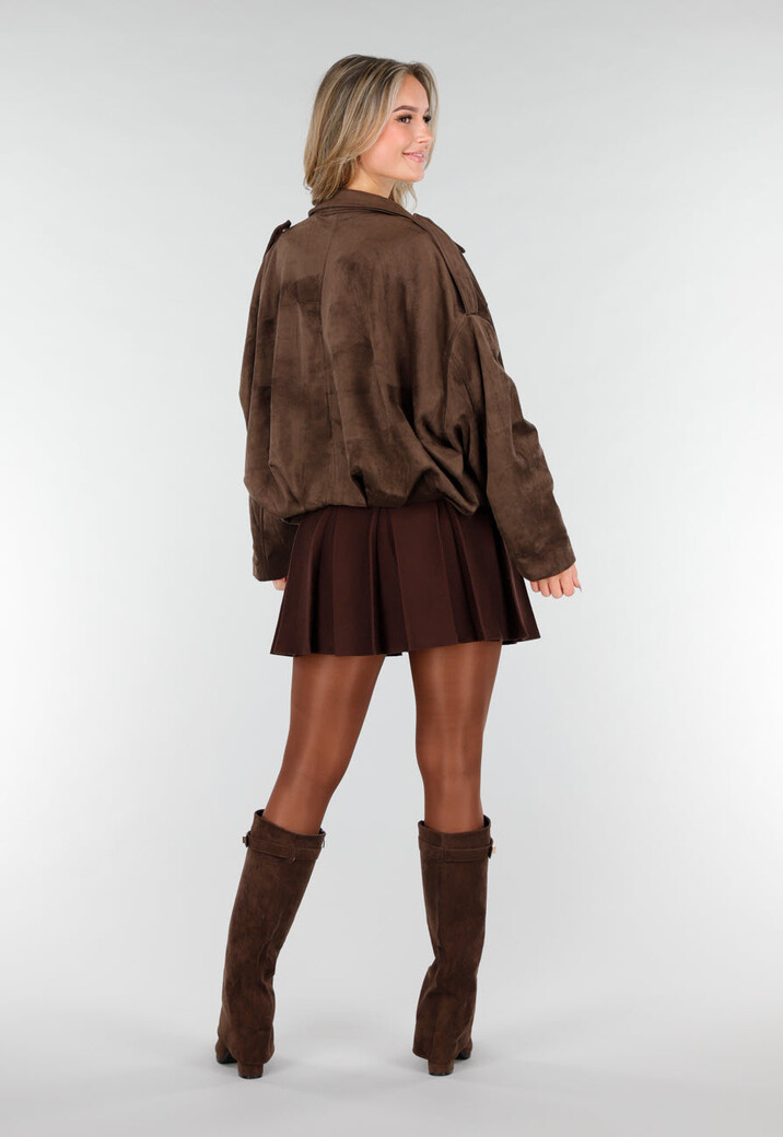 Bruine Suèdelook Jas met Ritssluiting en Verlaagde Schoudernaden