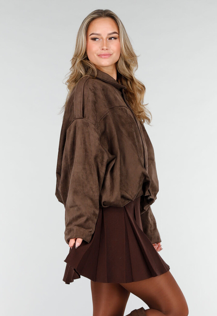 Bruine Suèdelook Jas met Ritssluiting en Verlaagde Schoudernaden