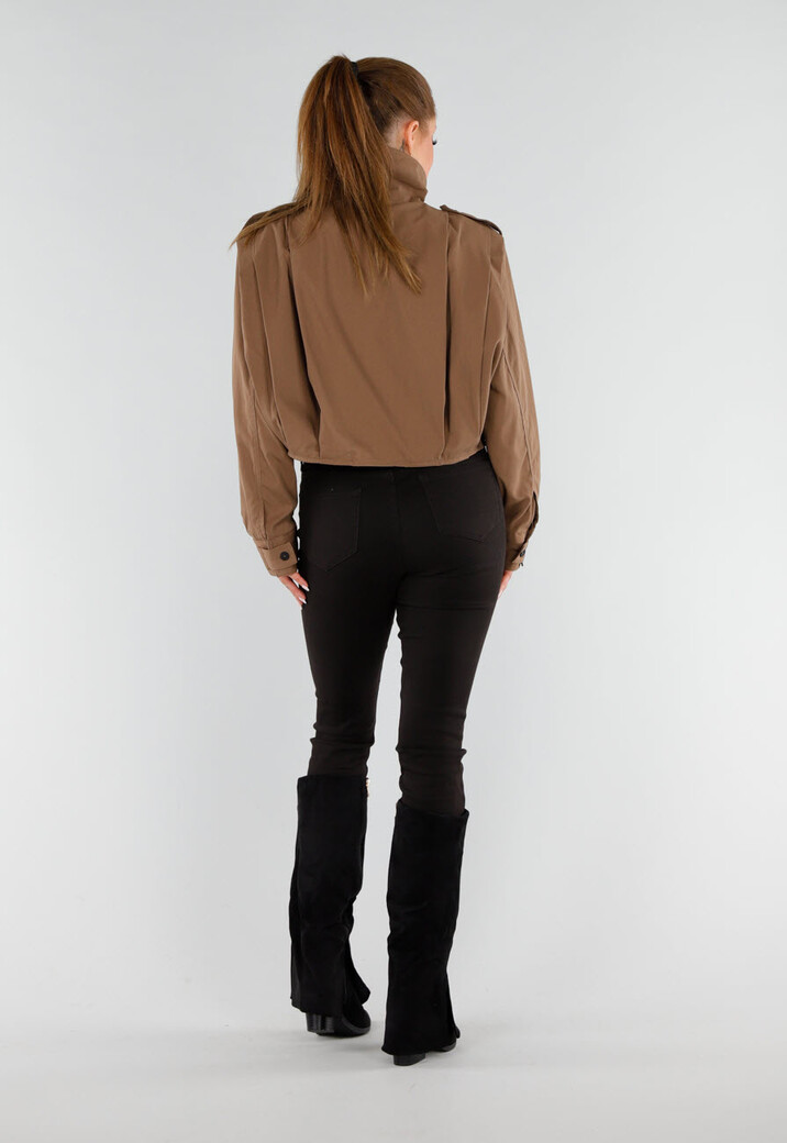 Bruine Cropped Trenchcoat met Knoopsluiting en Brede Kraag