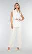 Witte Matchende Set met Mouwloze Top, Statement Riem en Wide Leg Broek