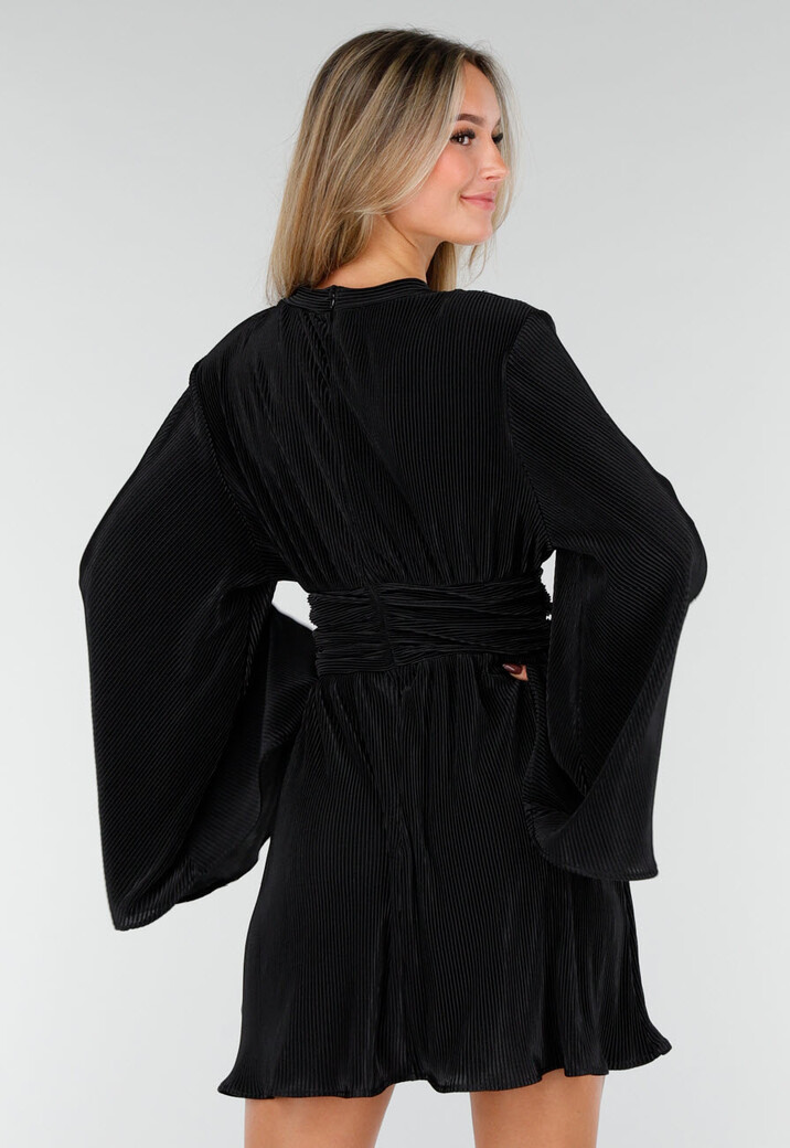 Zwarte Plissé Jurk met Wijde Mouwen en Gerimpelde Taille