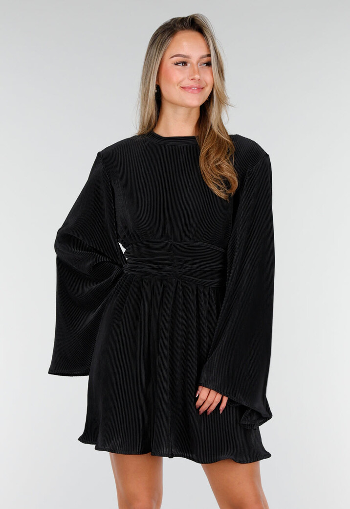 Zwarte Plissé Jurk met Wijde Mouwen en Gerimpelde Taille