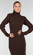 Bruine Lange Gebreide Jurk met Hoge Hals, Schoudervullingen en Split Achterzijde