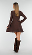 Bruine Gebreide Jurk met Lange Uitlopende Mouwen en A-Lijn Vorm