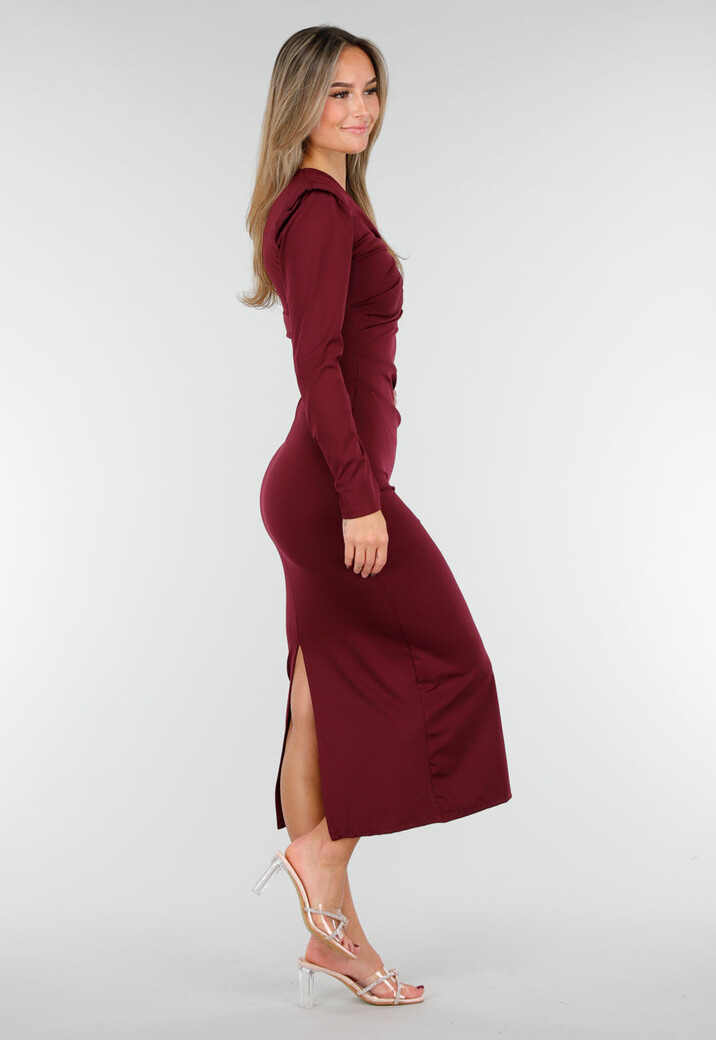 Rode Midi Jurk met Lange Mouwen en Goudkleurige Ringdetail
