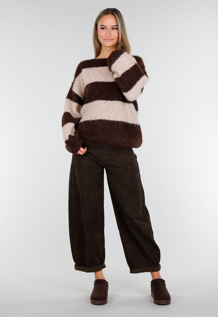 Bruine Barrel Jeans met Subtiele Animalprint en Omgeslagen Zoom