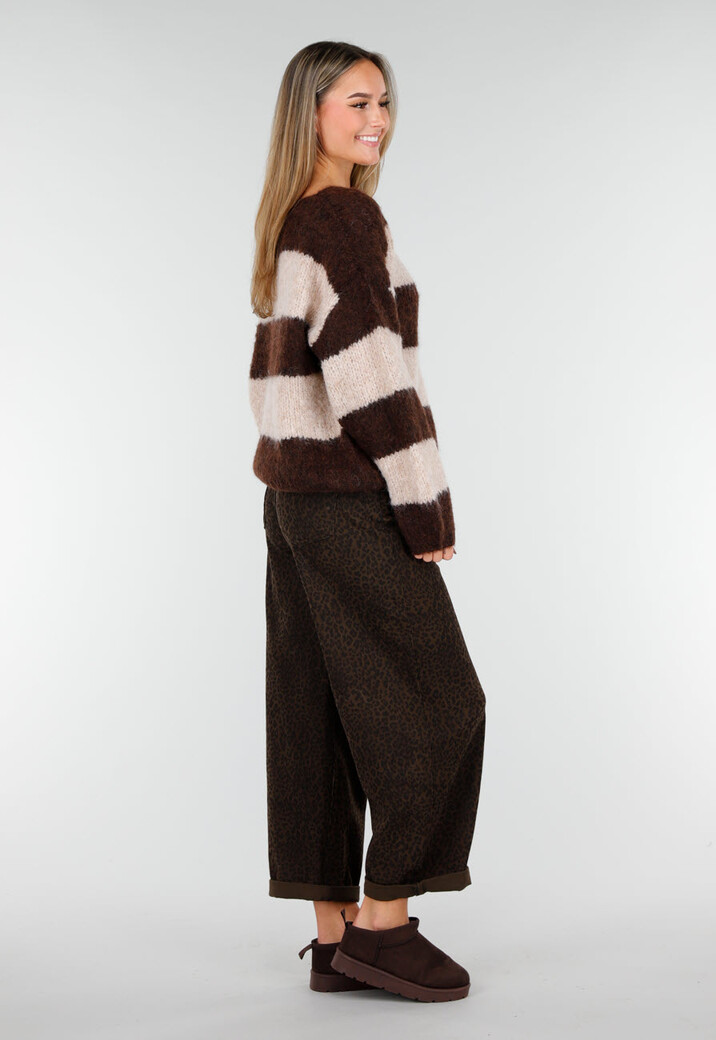 Bruine Barrel Jeans met Subtiele Animalprint en Omgeslagen Zoom