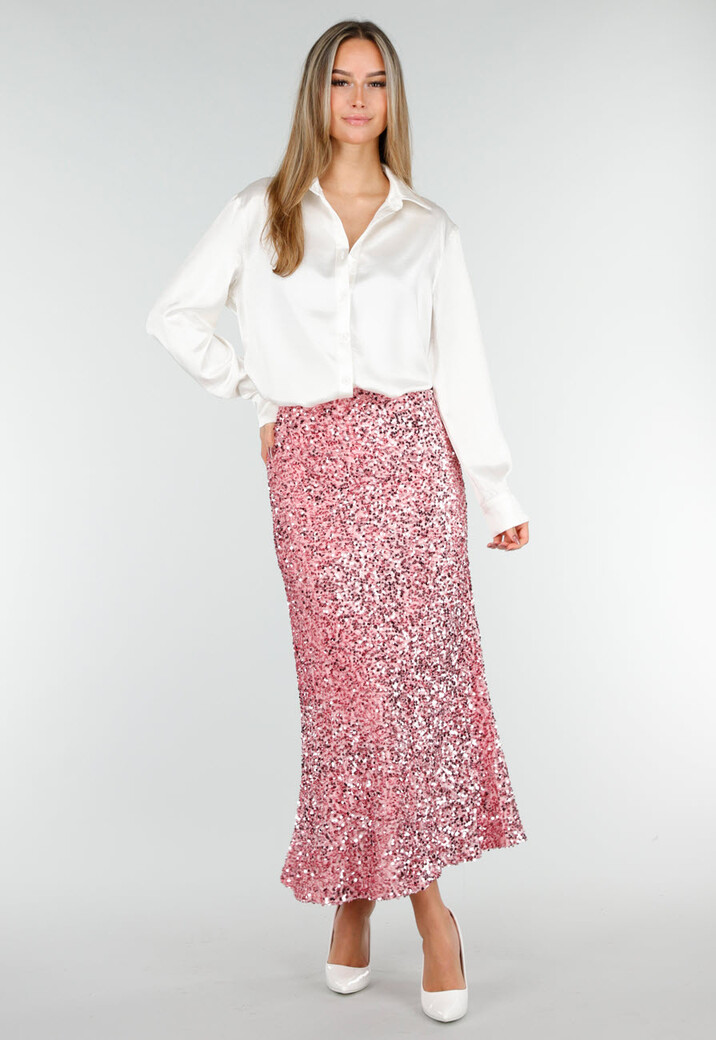 Roze Midi Rok met All Over Pailletten en Subtiele Uitlopende Zoom